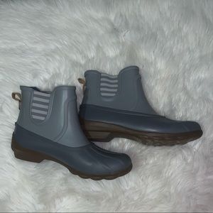 Sperry rain boots